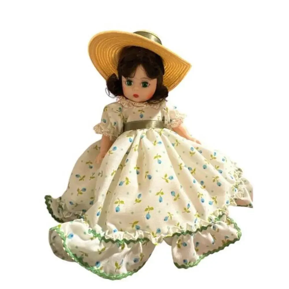 Vintage from the 1990s Madame Alexander Miniature Showcase Collection: Scarlett